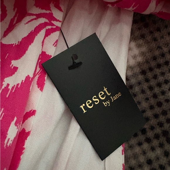 Reset by Jane Top Pink White Smocked Waist NWT NEW✨Sz M 🍒 - Picture 8 of 8